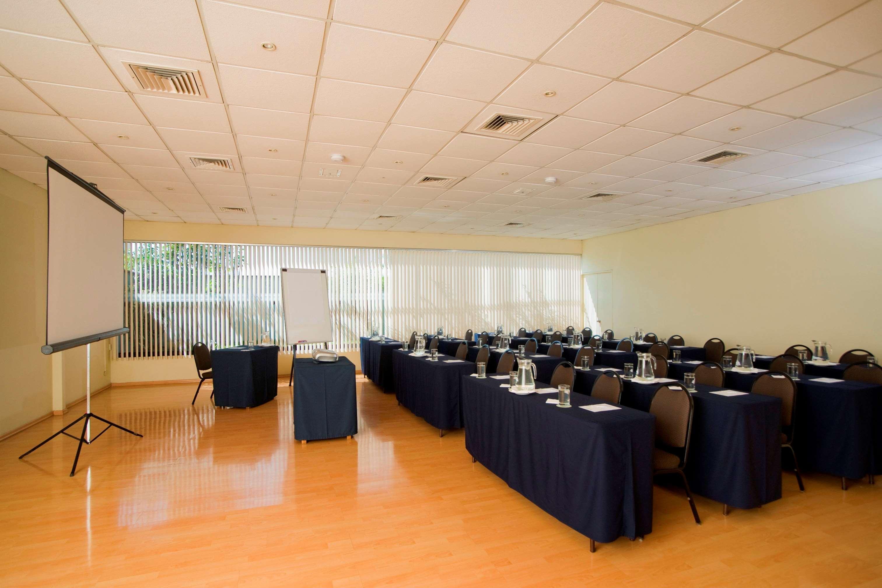 Radisson San Isidro & Hotel 5*