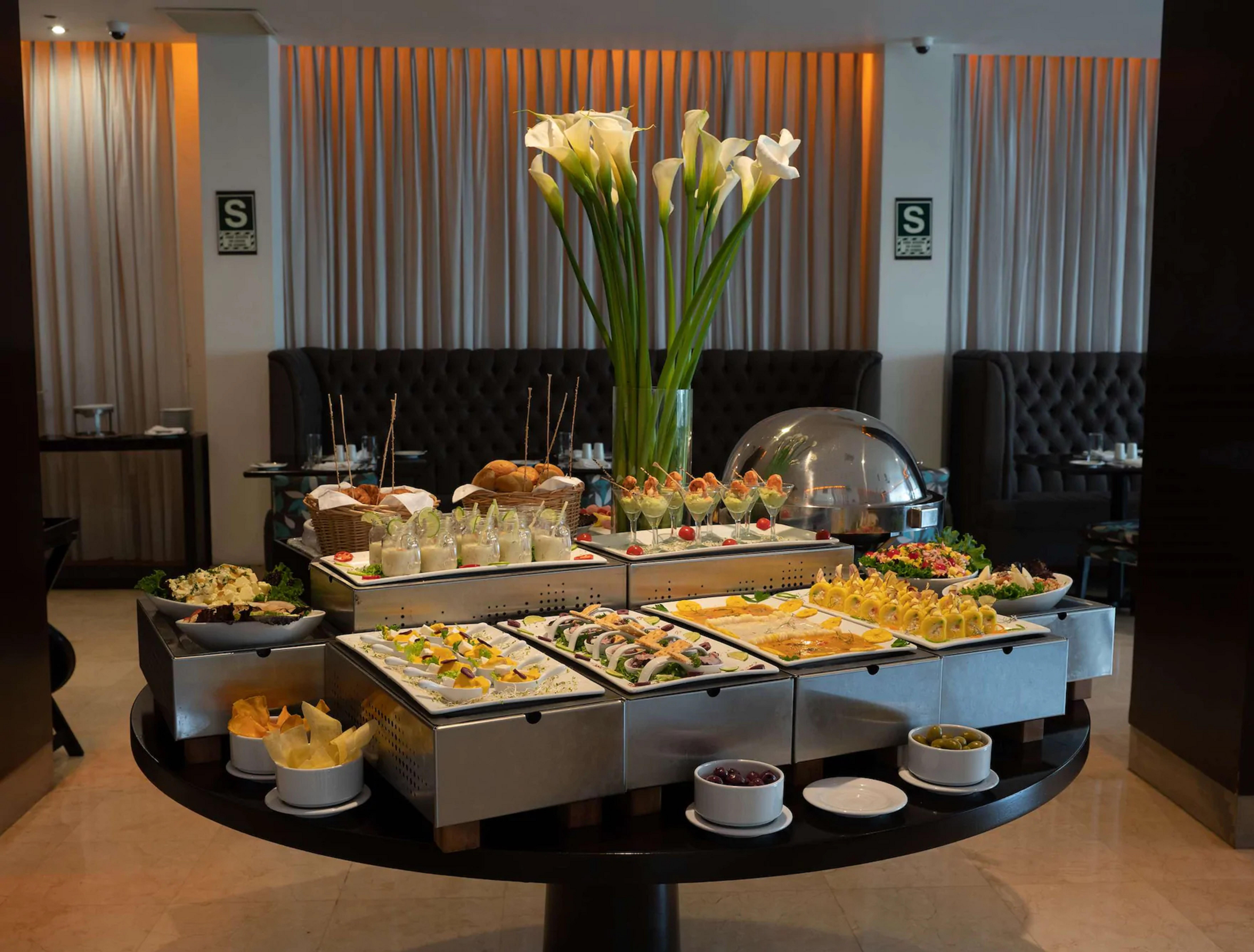 Radisson San Isidro & Hotel 5*